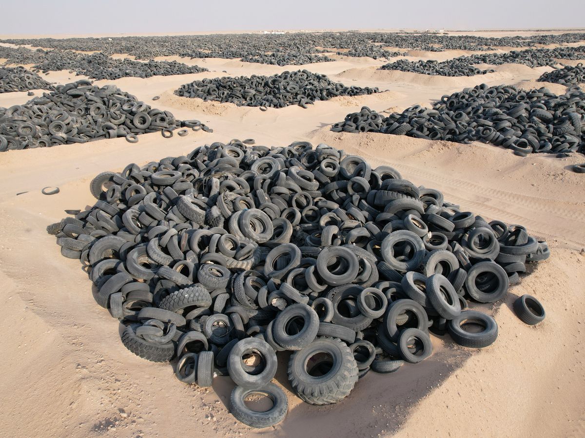 Le Koweït se débarrasse enfin du plus grand "cimetière de pneus au ...