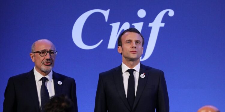 Le CRIF est-il un ministère français officiel ? La question est légitime.
