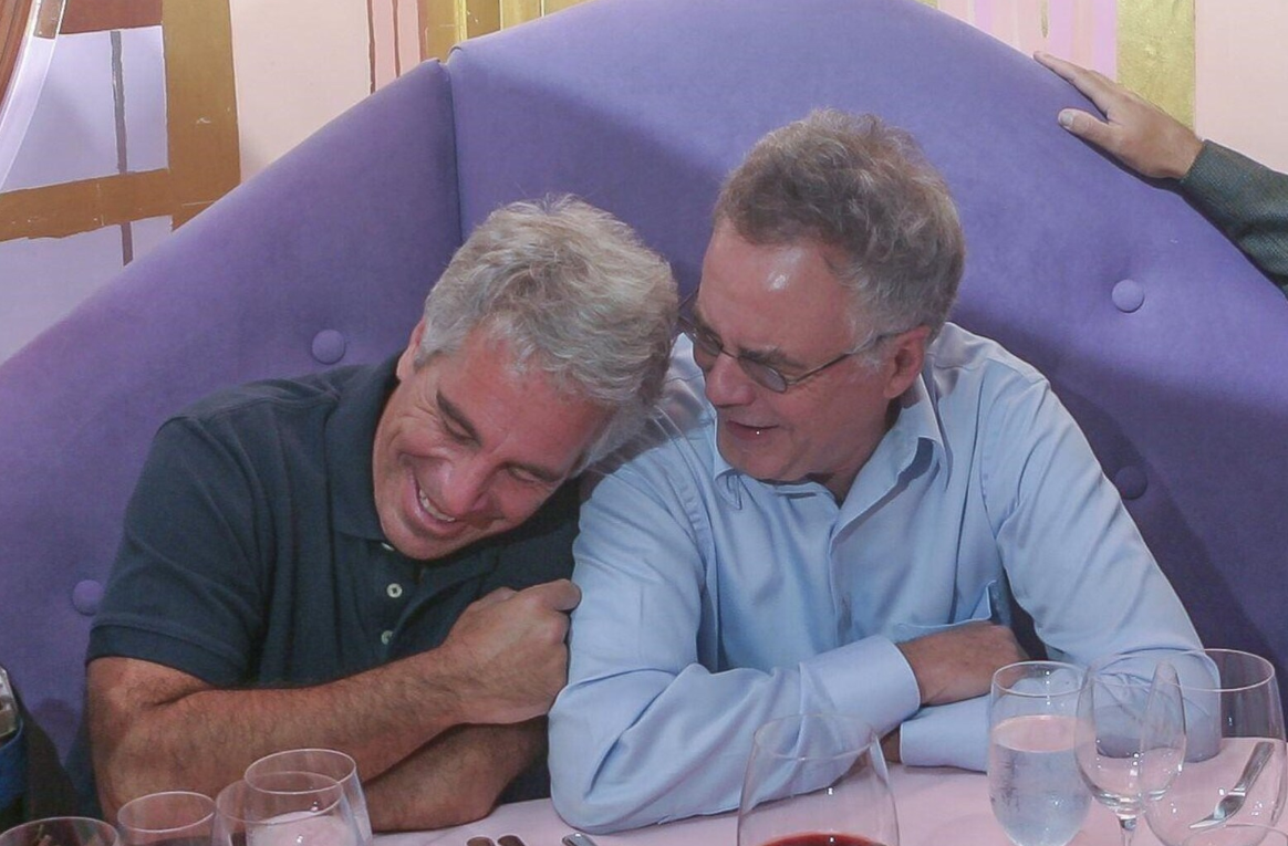 Échanges lunaires entre Epstein et Robert Trivers, professeur américain et activiste pro LGBT