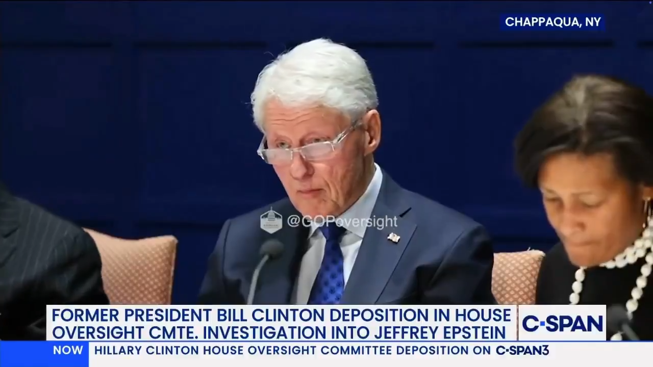 « J’étais beaucoup plus proche de Ghislaine Maxwell que d’Epstein, car elle était amie avec les Rothschild et j’étais proche d’eux. » dixit Bill Clinton