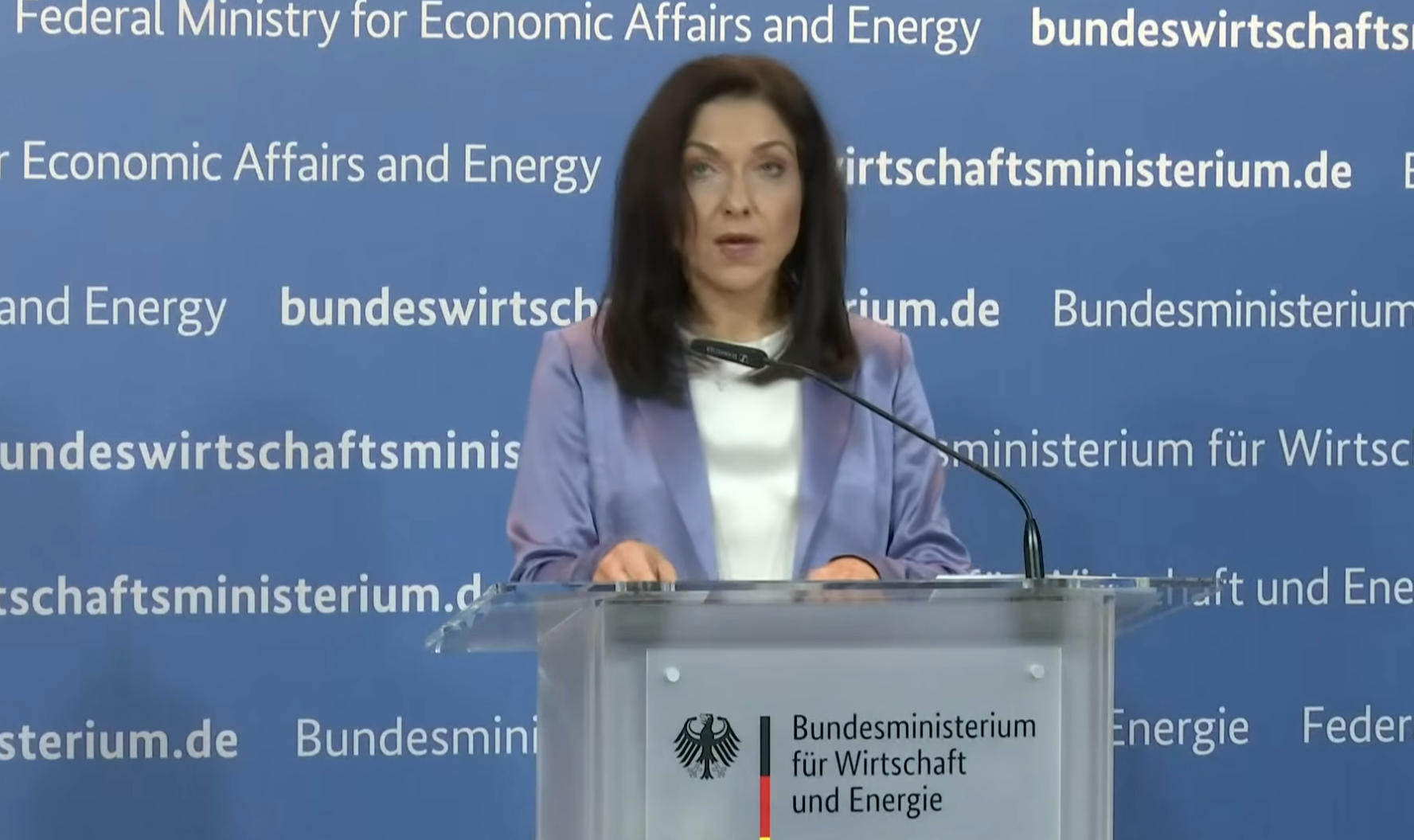 Climatisme/Allemagne : la ministre de l’Énergie avoue que les énergies renouvelables ruinent le pays